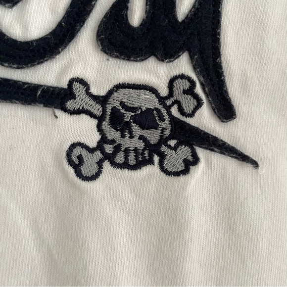 SIDEOUT Navy Blue & Red Varsity Striped Sleeve Logo T-Shirt - Picture 3 of 8